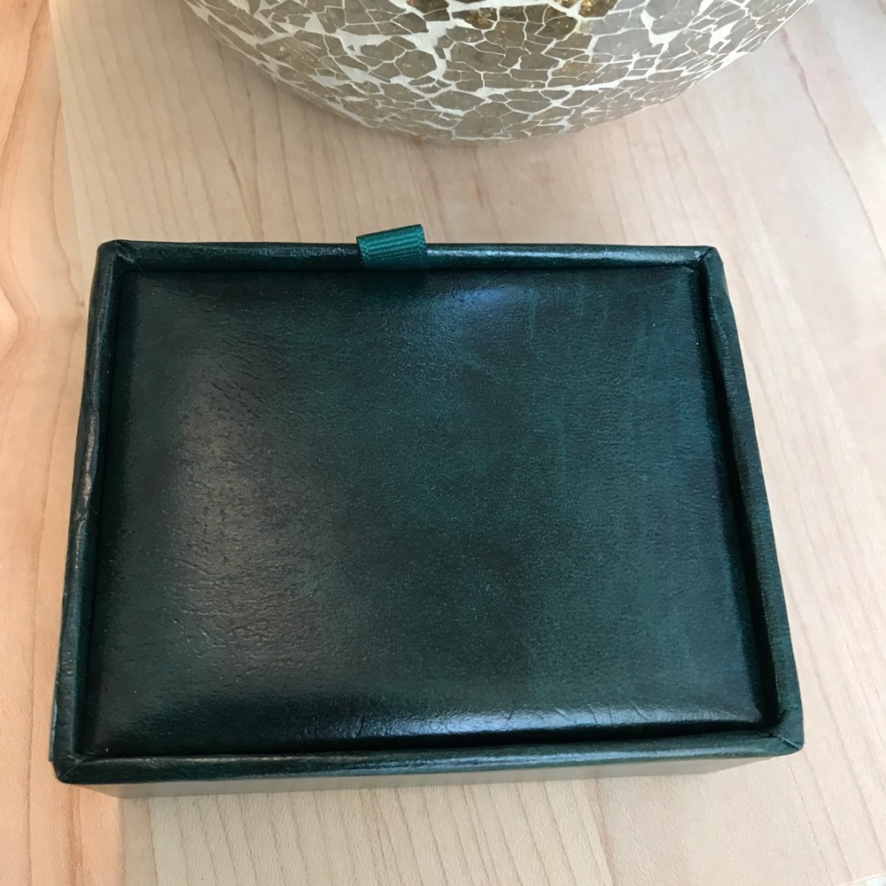 Gold & Onyx Cuffs - Picture 3 of 3